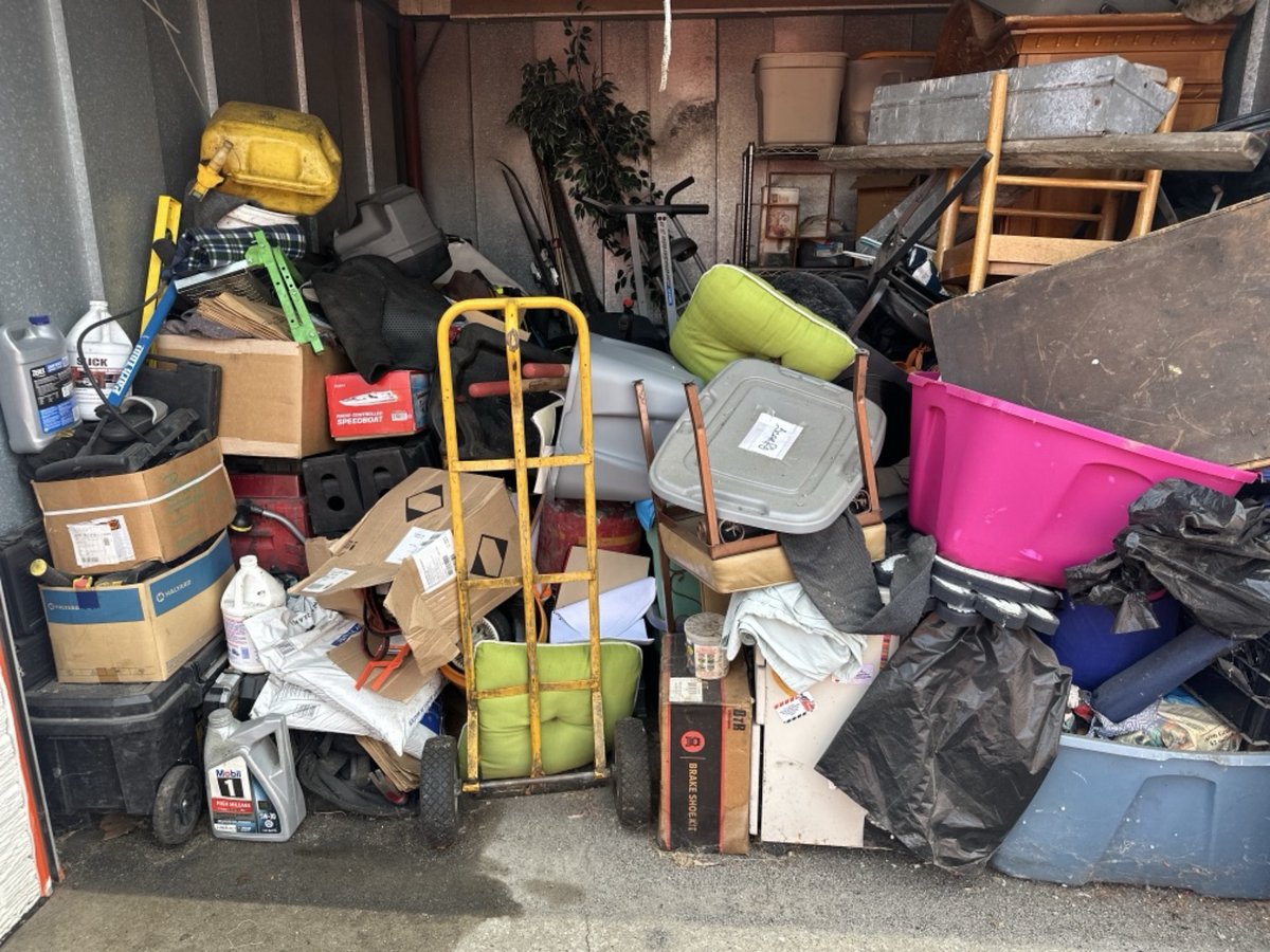 10 x 12 storage unit in Florissant, MO