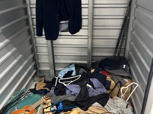 5 x 5 storage unit in Lindenhurst, NY