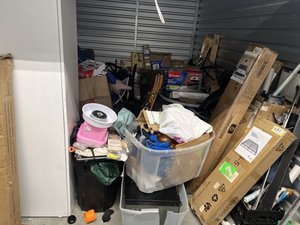 10 x 15 storage unit in Lindenhurst, NY
