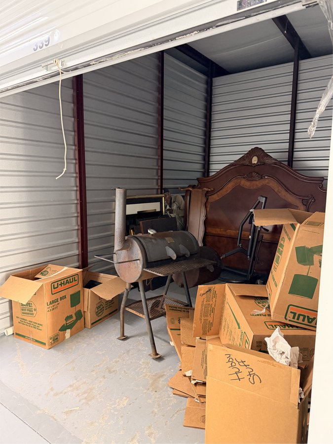 10 x 15 storage unit in Van Buren, AR