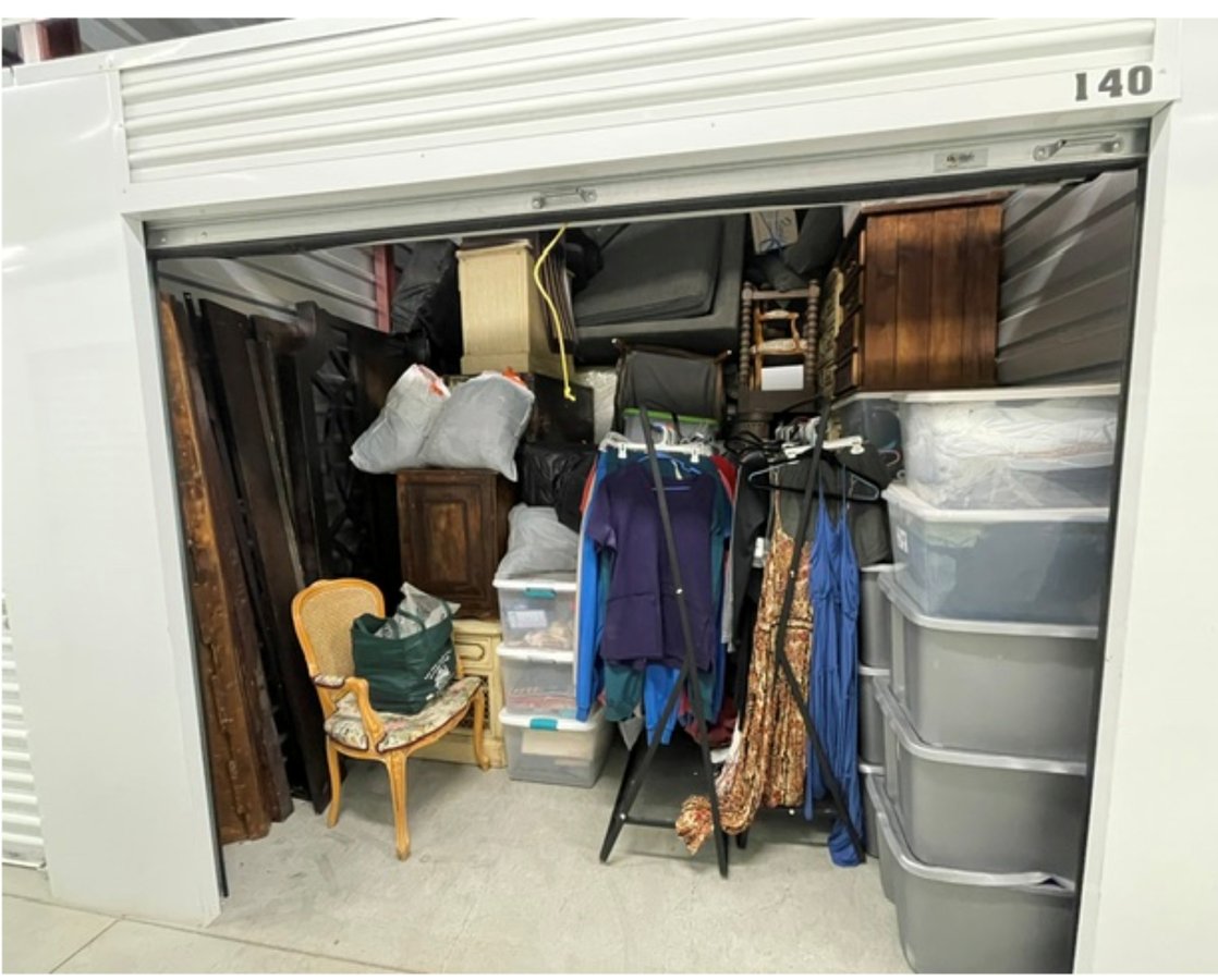 10 x 10 storage unit in Canyon Country, CA