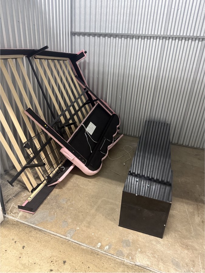 8 x 10 storage unit in Miami, FL