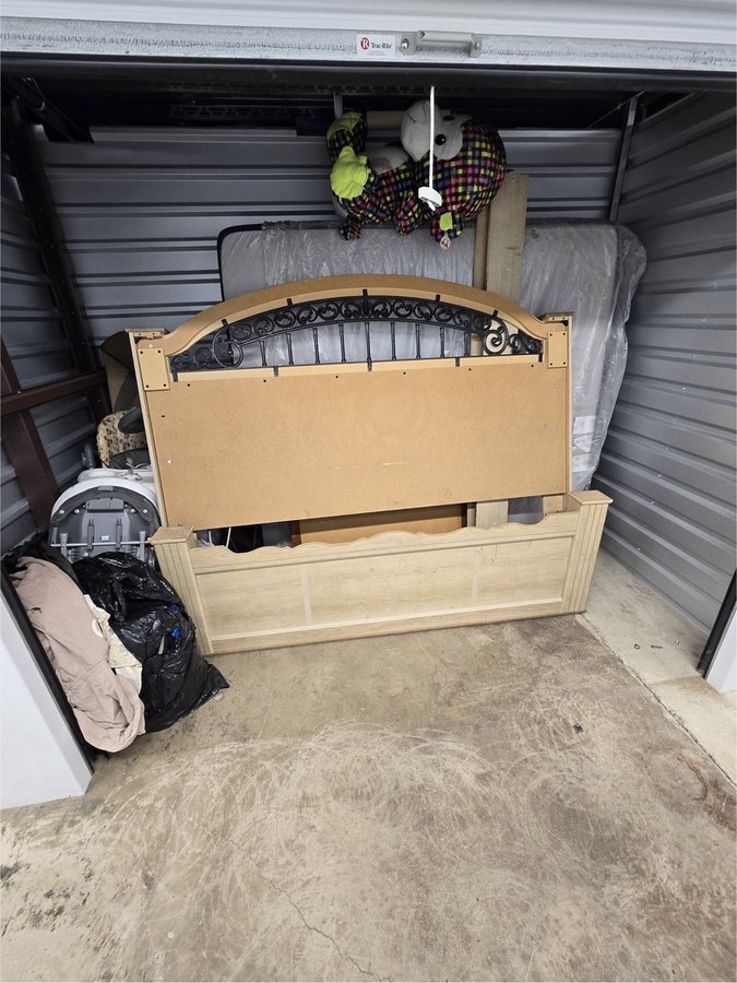 10 x 5 storage unit in Hammond, IN