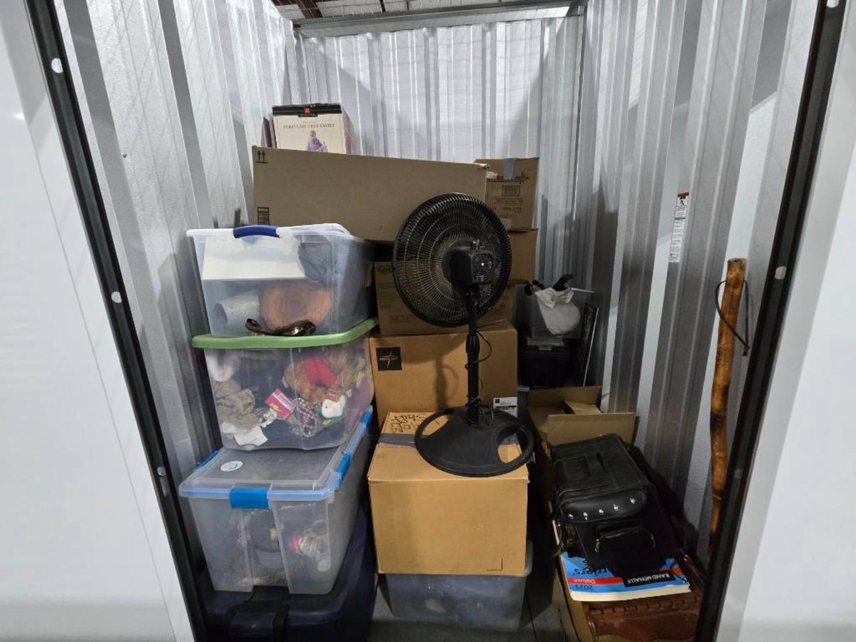 10 x 5 storage unit in Appleton, WI