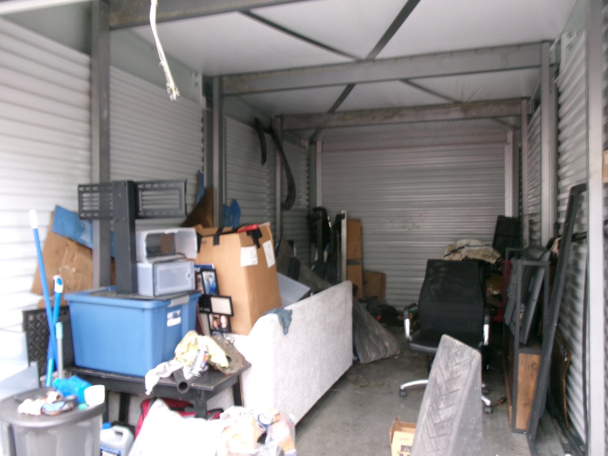 10 x 20 storage unit in Milwaukee, WI
