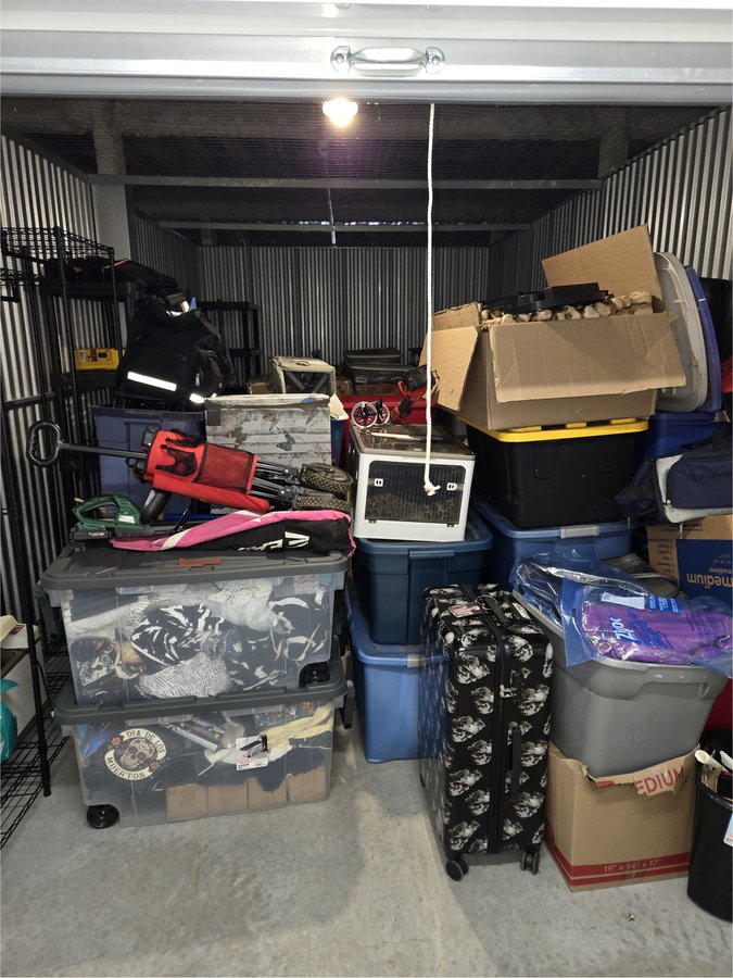 10 x 20 storage unit in Columbia, MD