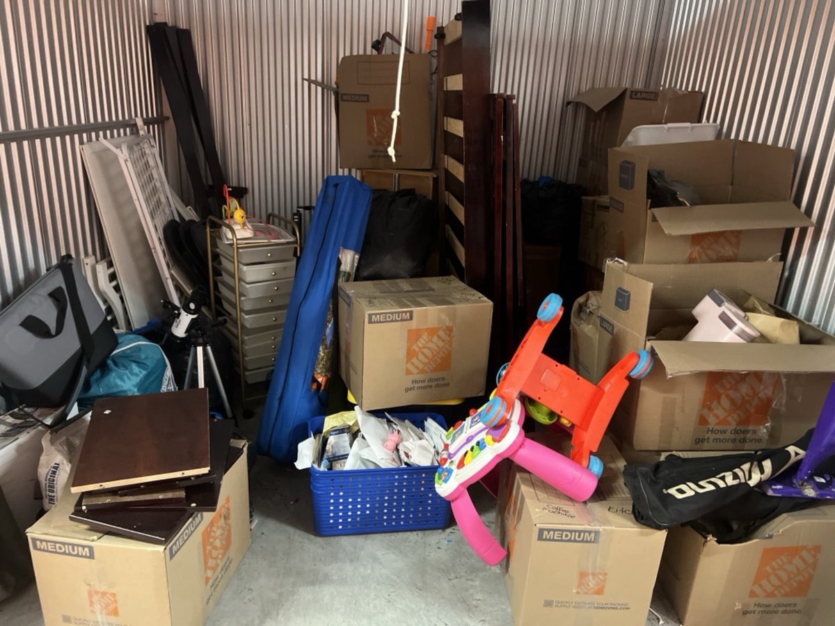 10 x 10 storage unit in Farmingdale, NY