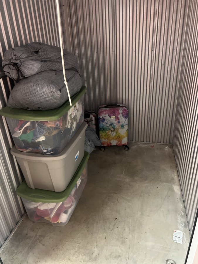 5 x 7 storage unit in Farmingdale, NY