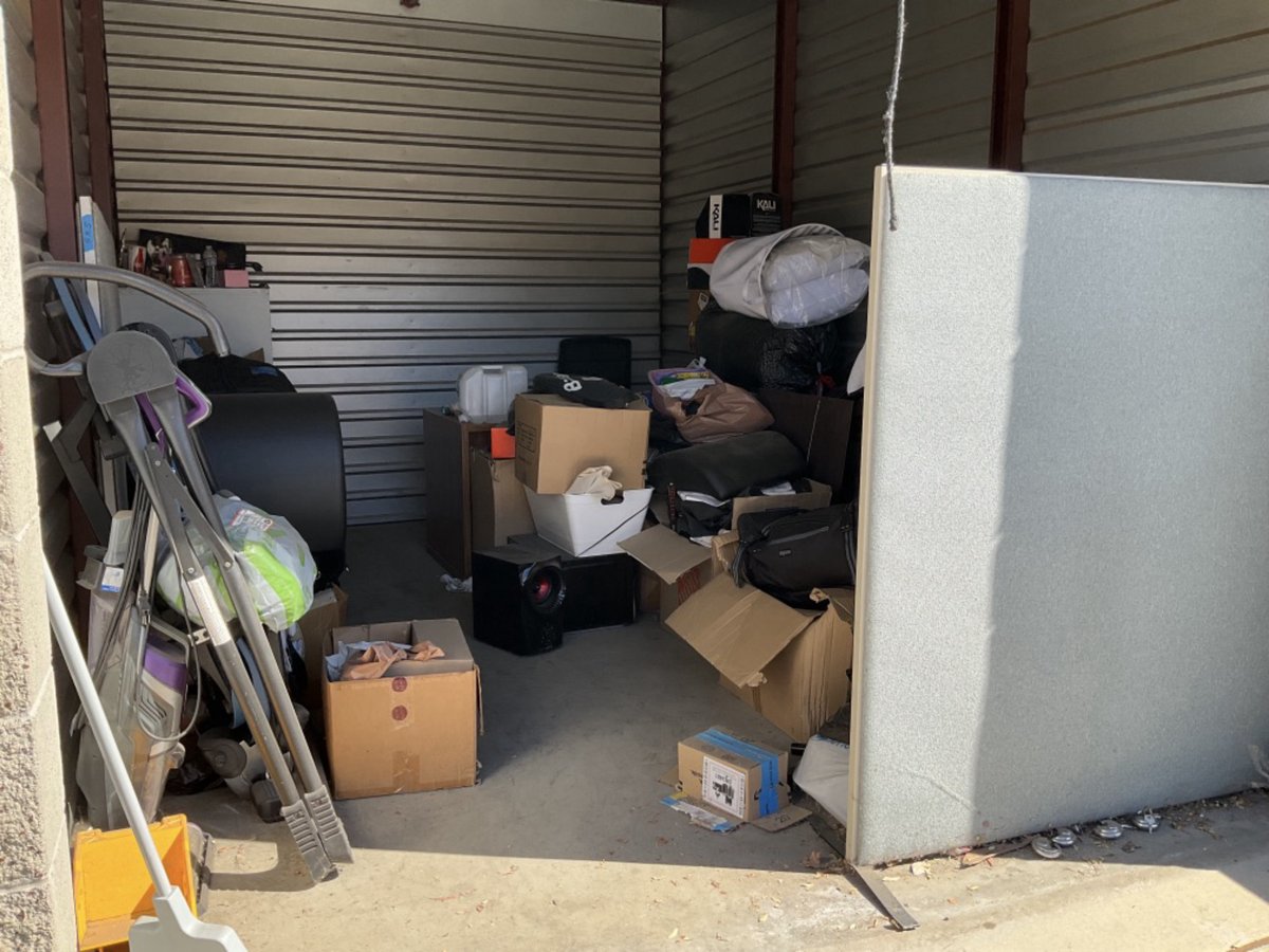 10 x 15 storage unit in Newhall, CA