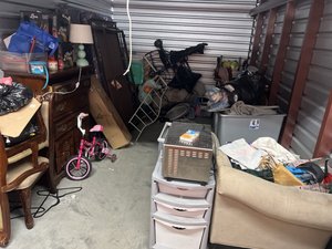 10 x 15 storage unit in Farmingdale, NY