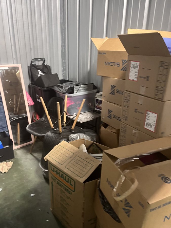 10 x 10 storage unit in Menomonee Falls, WI