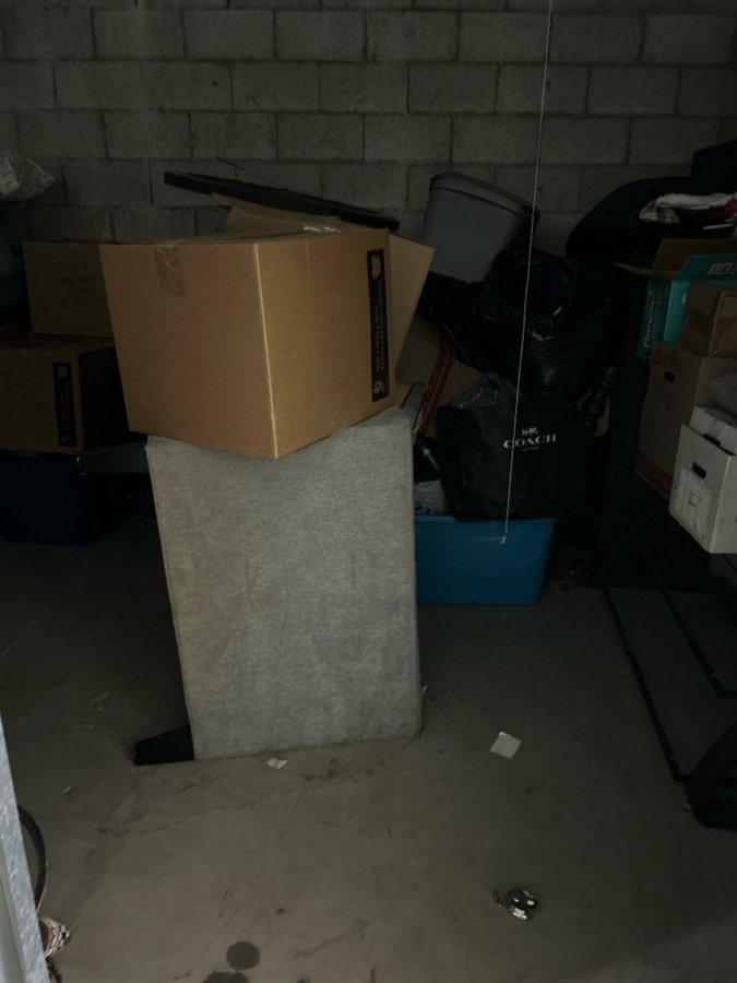 10 x 15 storage unit in Phoenix, AZ