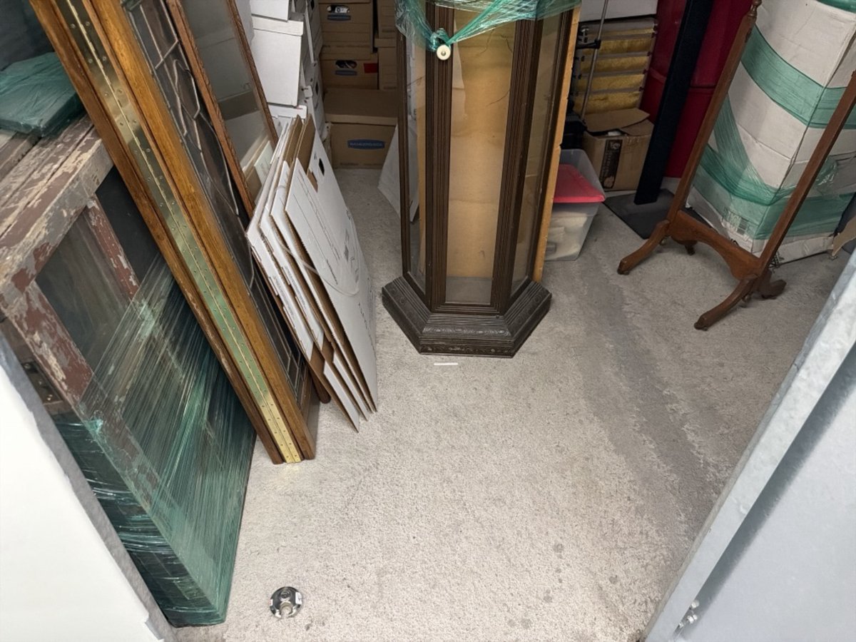 10 x 10 storage unit in Phoenix, AZ