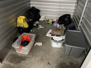 7 x 10 storage unit in Hempstead, NY