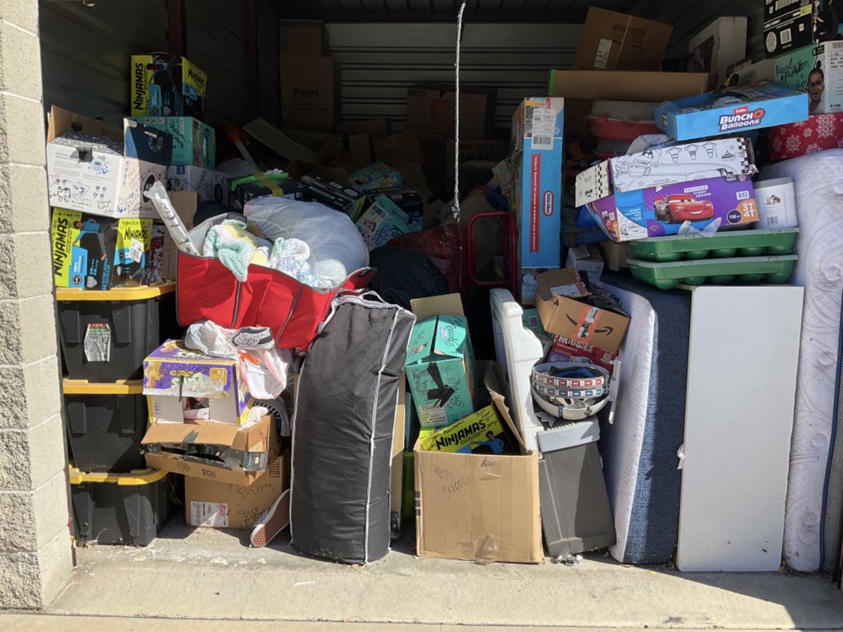 10 x 15 storage unit in Newhall, CA