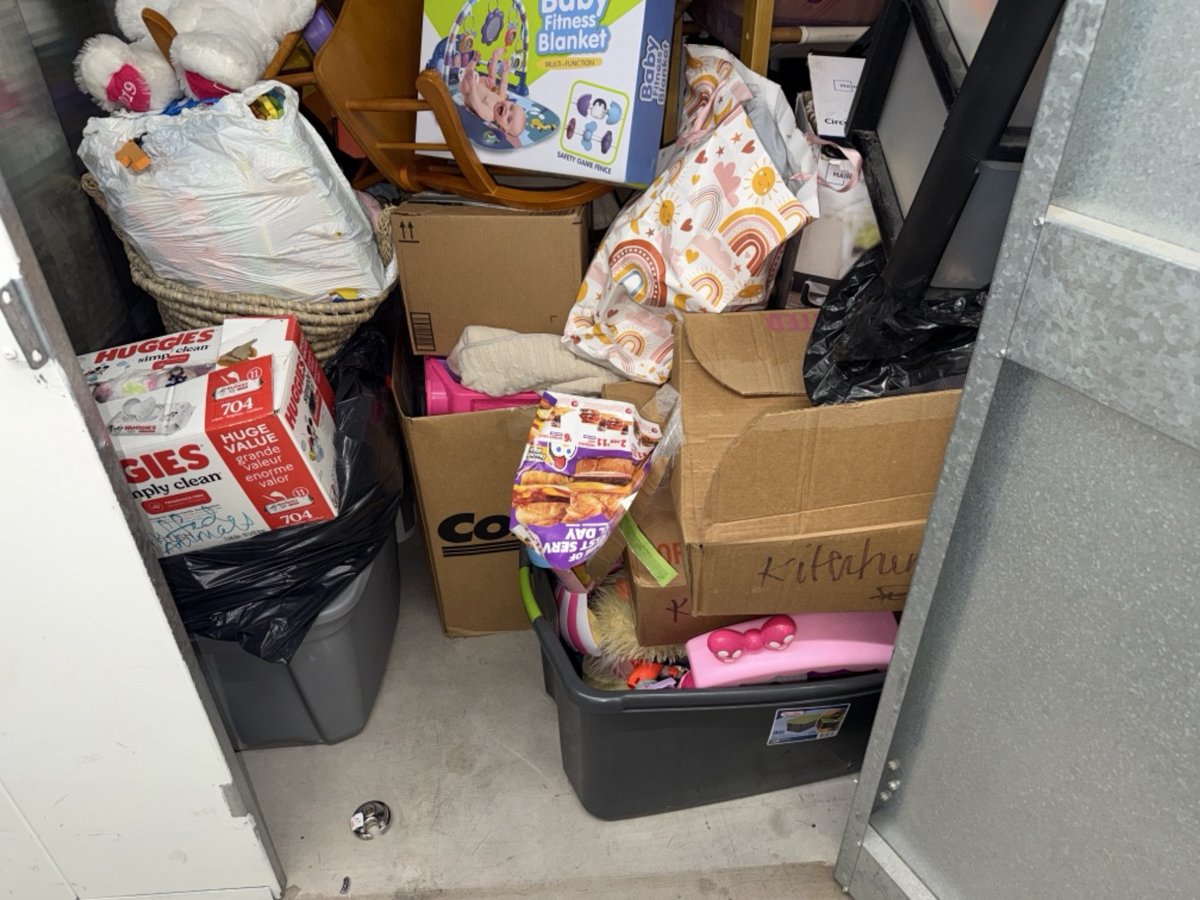 5 x 10 storage unit in Phoenix, AZ