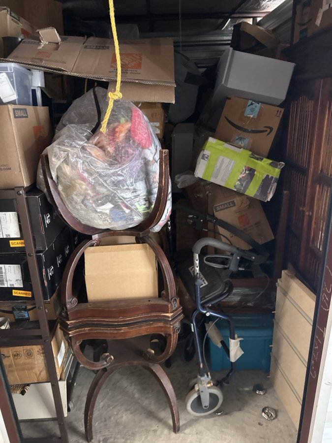 10 x 15 storage unit in Bethpage, NY