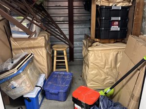 7 x 10 storage unit in Island Park, NY