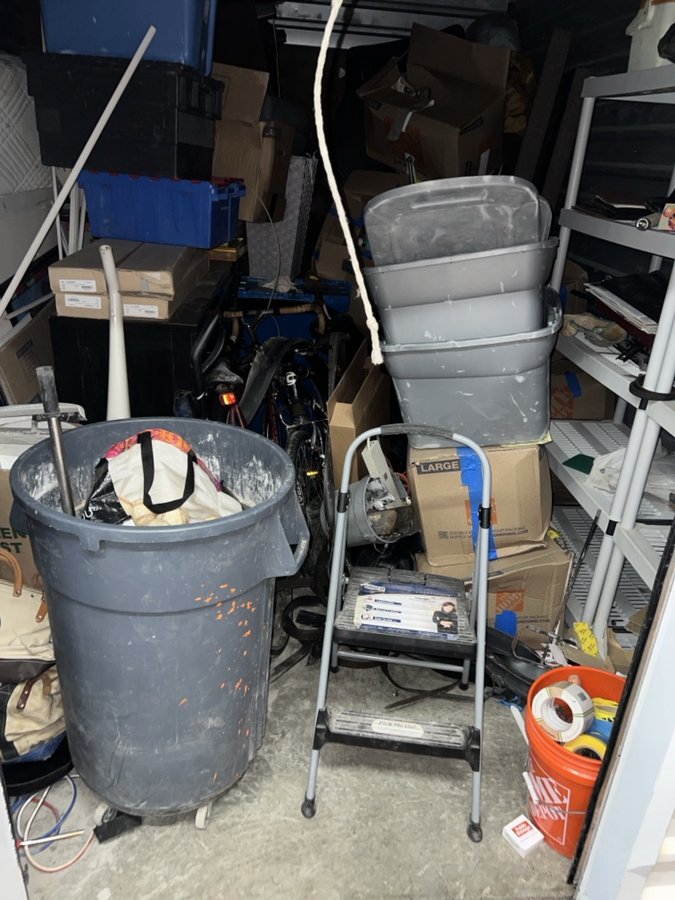 10 x 15 storage unit in Island Park, NY