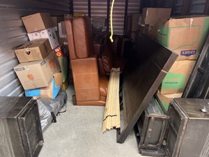 10 x 20 storage unit in Hicksville, NY