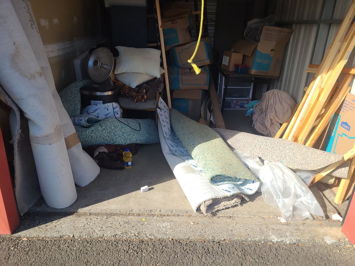 10 x 15 storage unit in Portland, OR