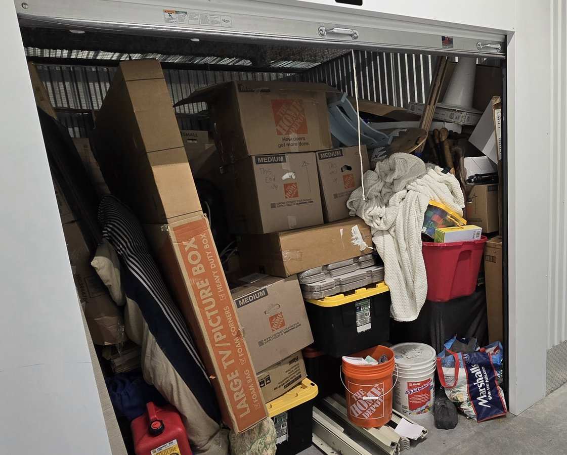 10 x 10 storage unit in Jupiter, FL