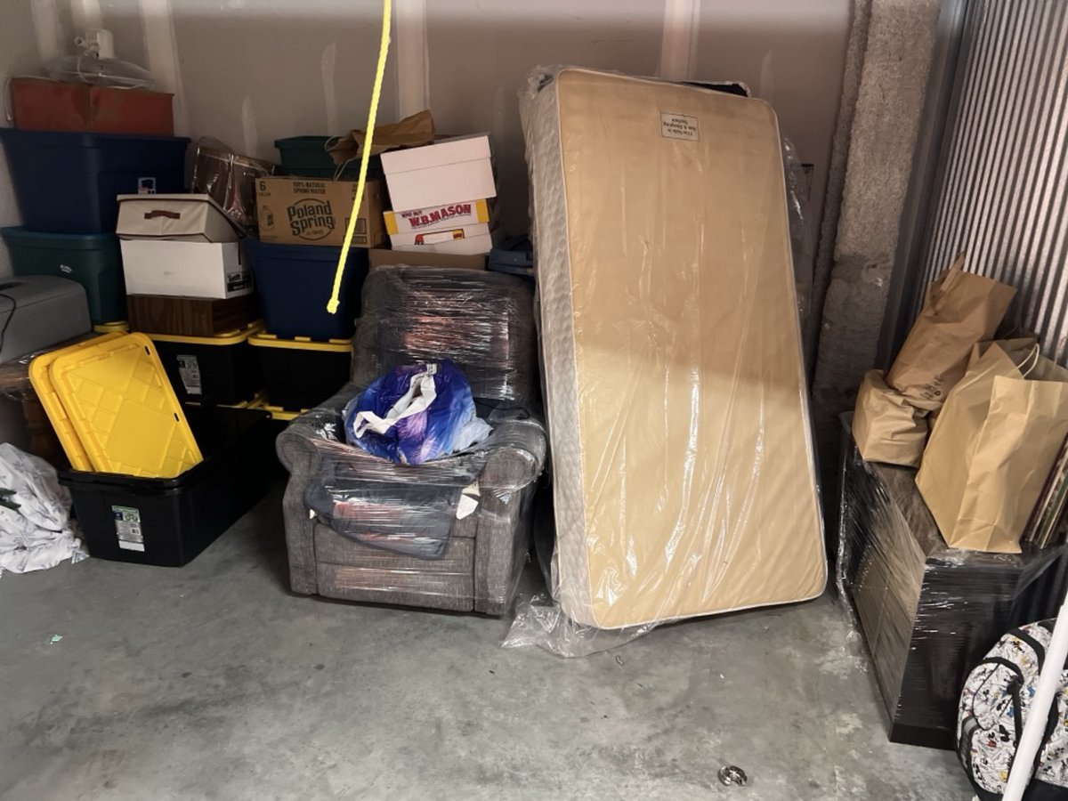 10 x 10 storage unit in Rockville Centre, NY