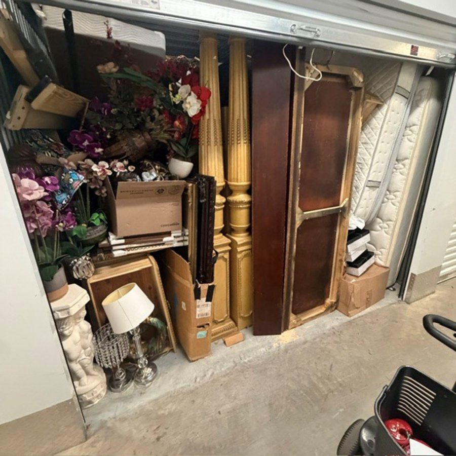 10 x 20 storage unit in West Palm Beach, FL