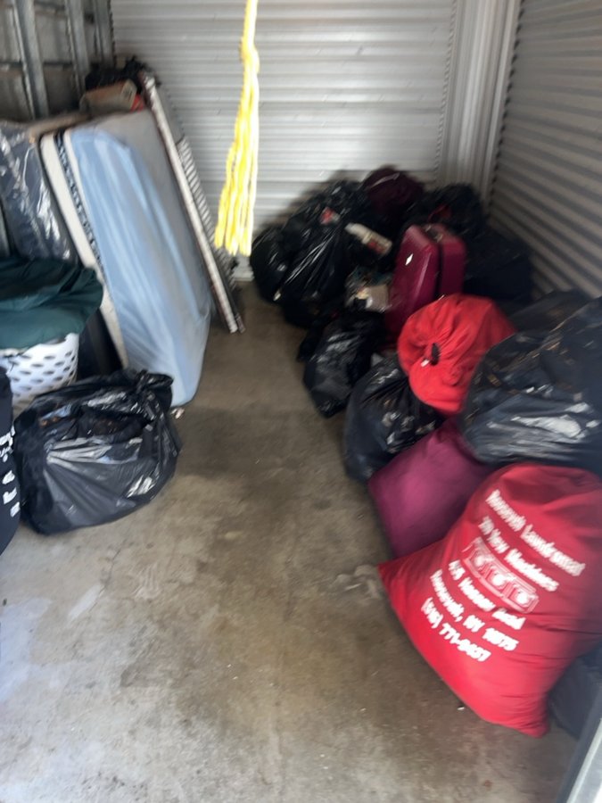 10 x 15 storage unit in Hempstead, NY