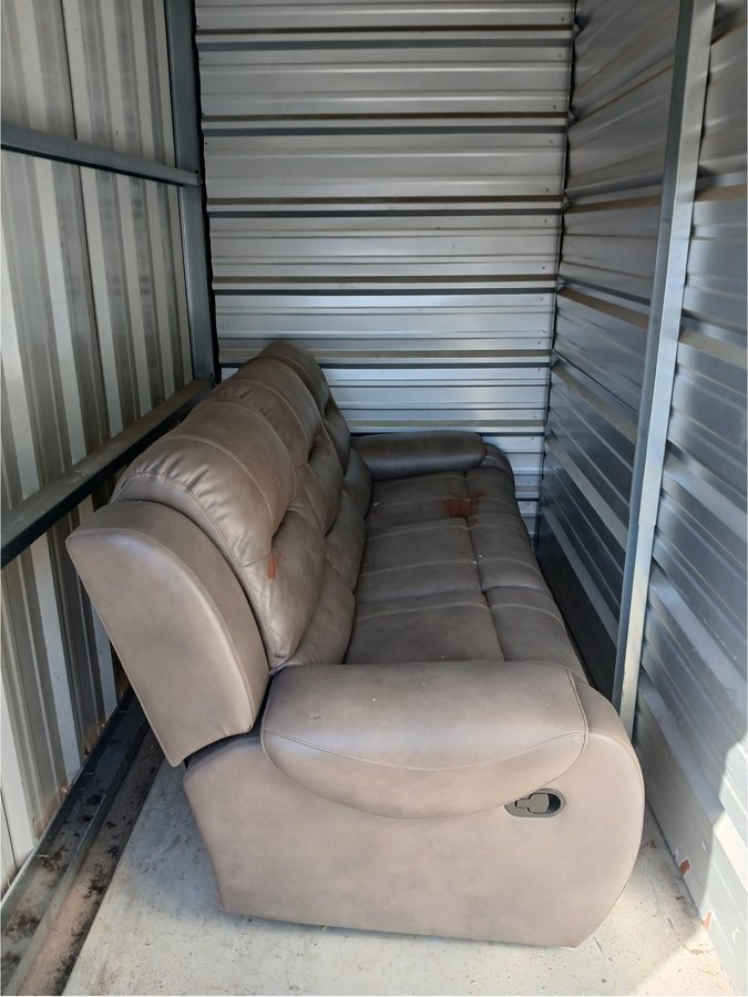 5 x 10 storage unit in Gallatin, TN