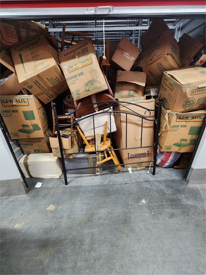 10 x 20 storage unit in Maple Shade, NJ