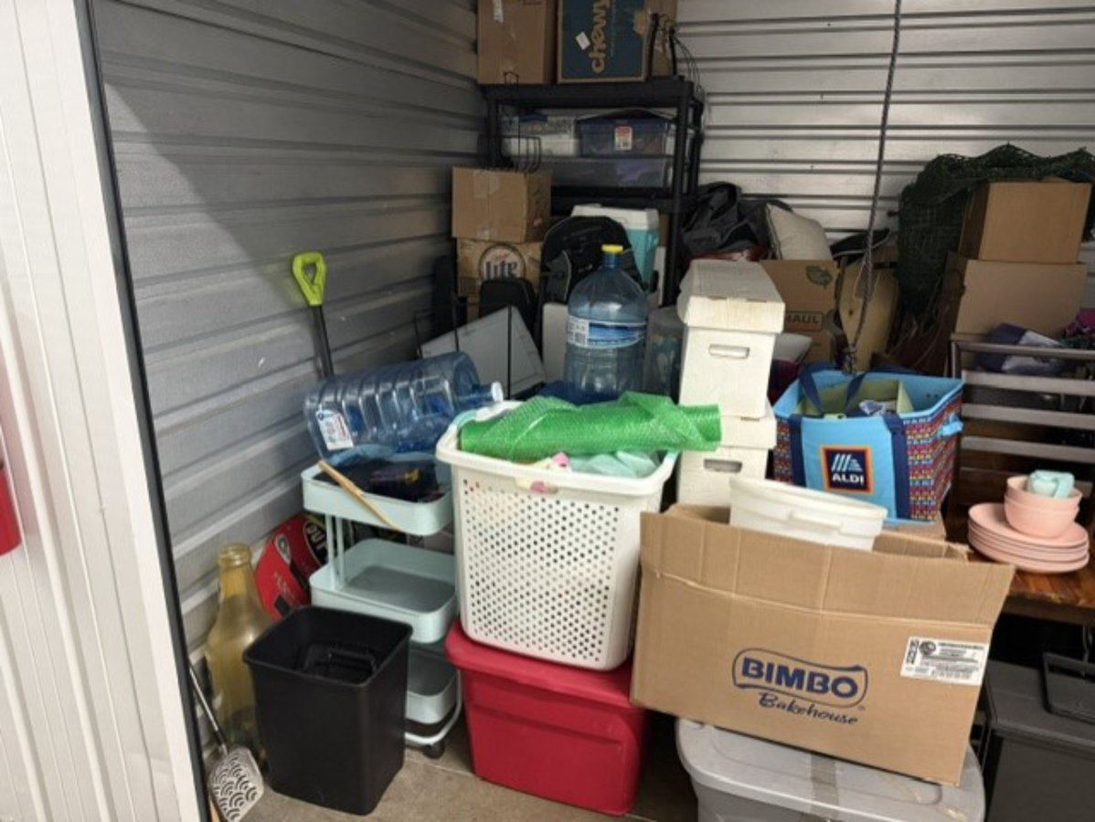10 x 10 storage unit in Mishawaka, IN