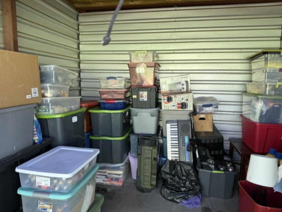 10 x 10 storage unit in Mishawaka, IN