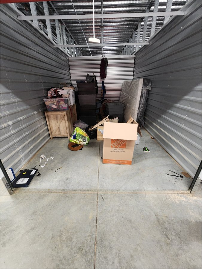10 x 15 storage unit in Maple Shade, NJ