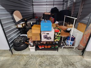 10 x 15 storage unit in Maple Shade, NJ