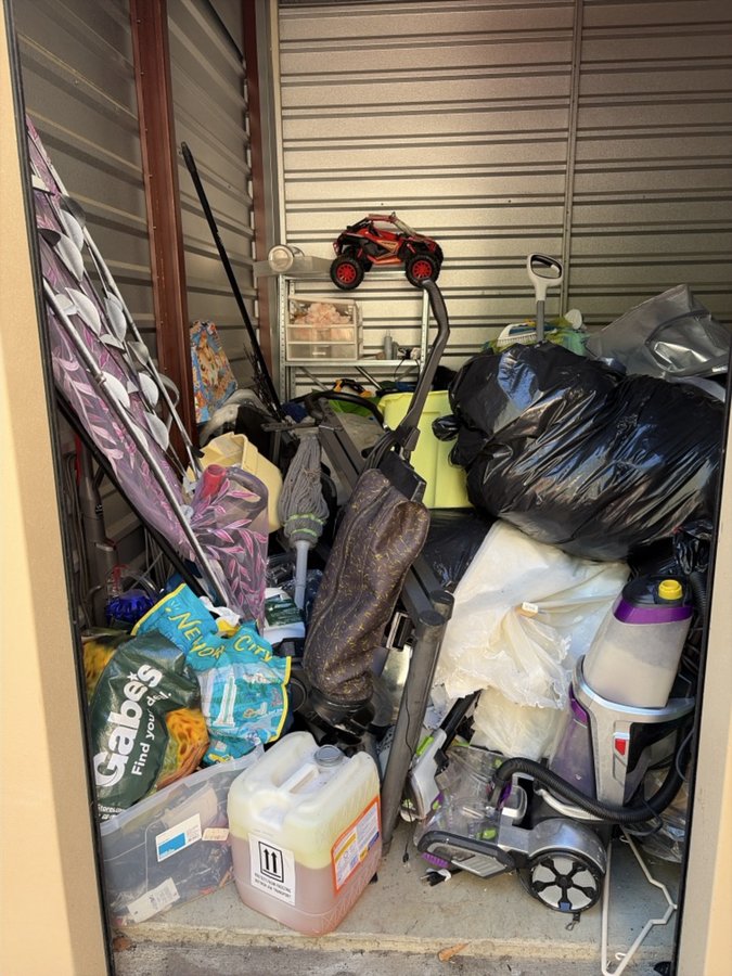 10 x 10 storage unit in Wilmington, NC
