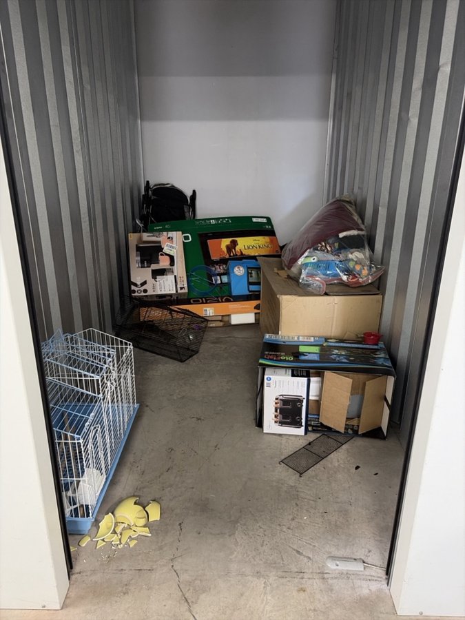 5 x 10 storage unit in Wilmington, NC