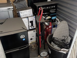 5 x 5 storage unit in Northridge, CA