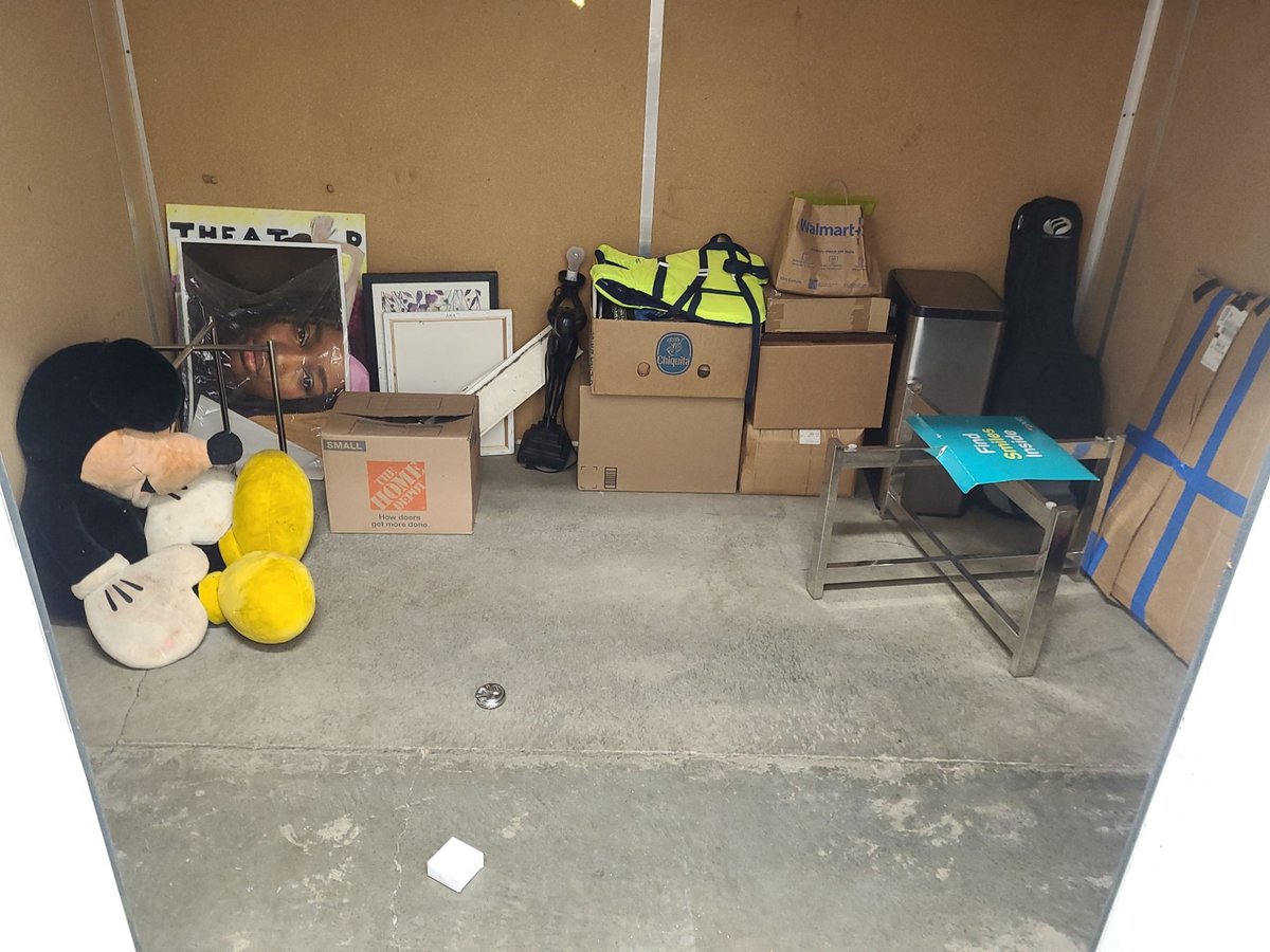7 x 10 storage unit in Gresham, OR