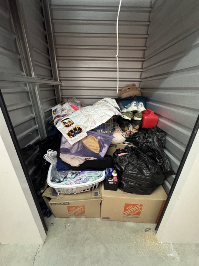 5 x 5 storage unit in Northridge, CA