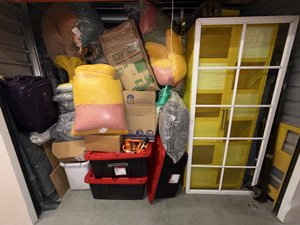 10 x 15 storage unit in Northridge, CA