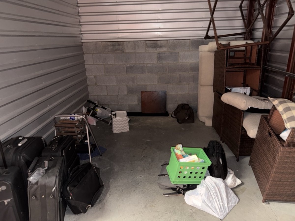 10 x 10 storage unit in Centreville, VA