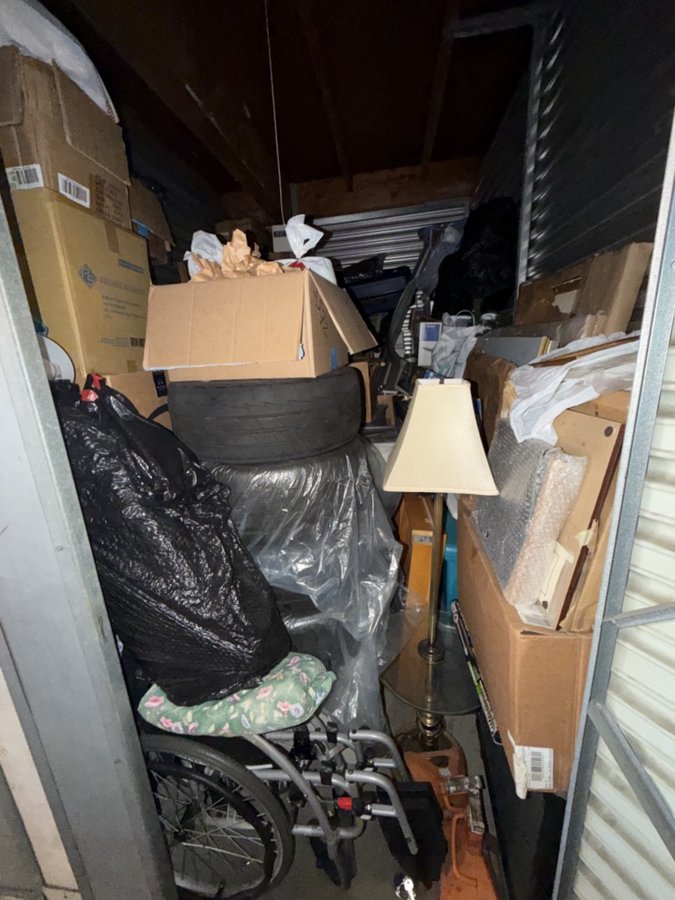 8 x 10 storage unit in Northridge, CA