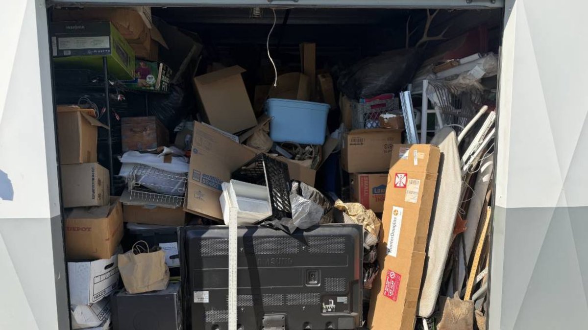 10 x 15 storage unit in Sacramento, CA