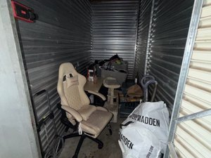 5 x 10 storage unit in Northridge, CA