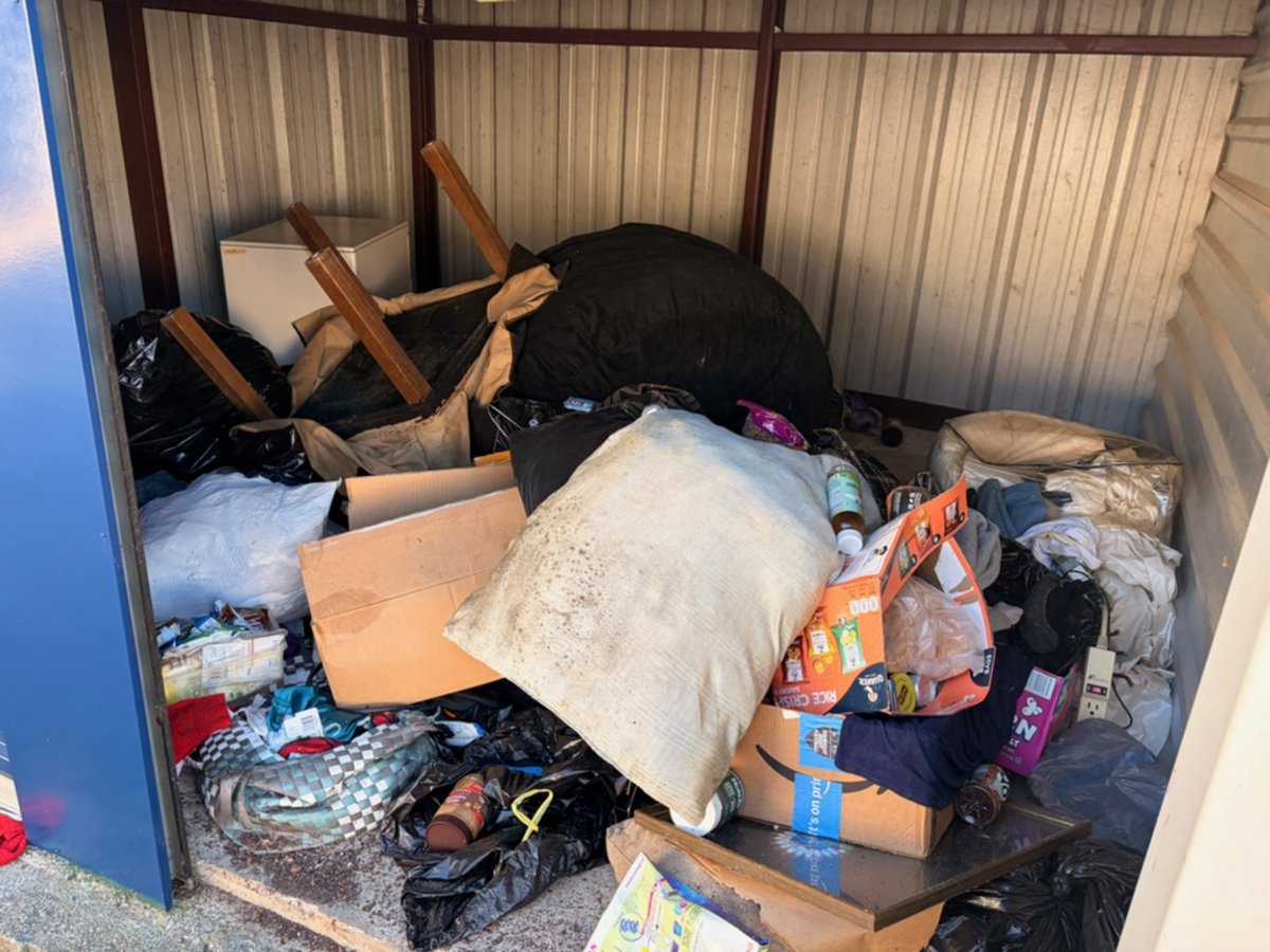 10 x 10 storage unit in Conyers, GA
