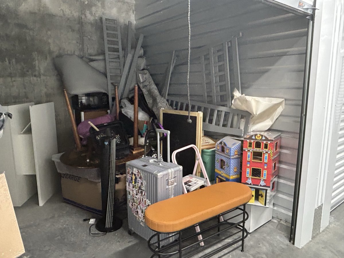 10 x 10 storage unit in North Las Vegas, NV