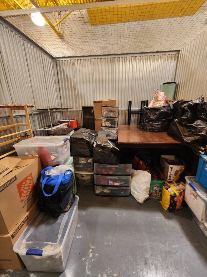 10 x 10 storage unit in Mobile, AL