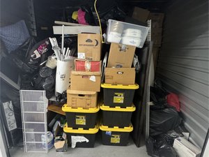 10 x 10 storage unit in Bronx, NY