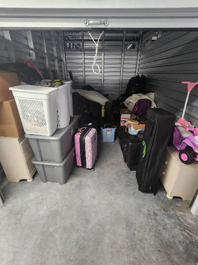 10 x 15 storage unit in Houston, TX